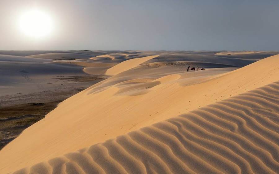 Dünen der Lençóis Maranhenses im Abendlicht